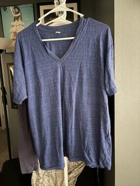 American Apparel Heather Blue V-Neck T-Shirt – Size Large